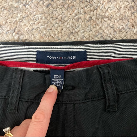 Mens Tommy Hilfiger Black Trousers Size 30 - Picture 2 of 4